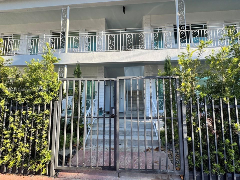 Recently Rented: $1,970 (1 beds, 2 baths, 0 Square Feet)