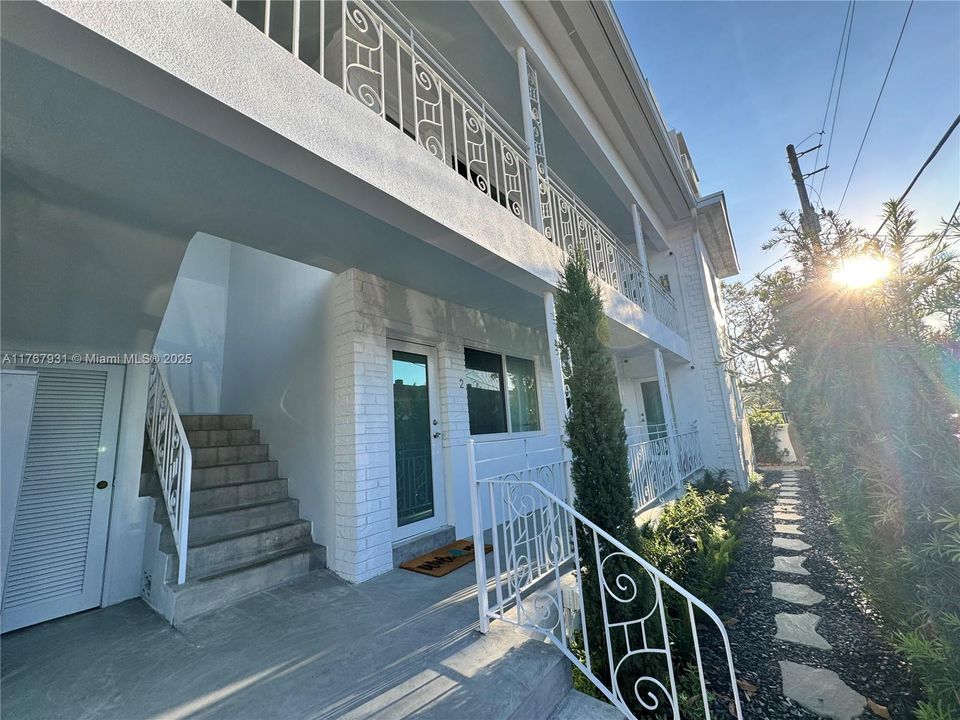 Recently Rented: $1,970 (1 beds, 2 baths, 0 Square Feet)