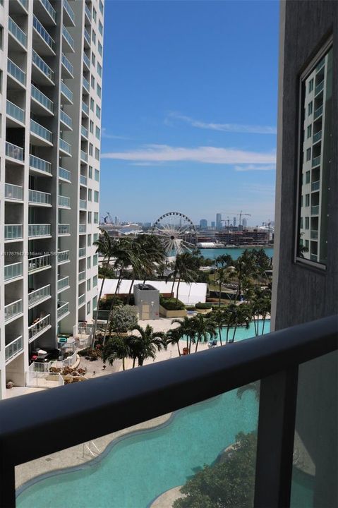 For Rent: $3,900 (2 beds, 2 baths, 1044 Square Feet)