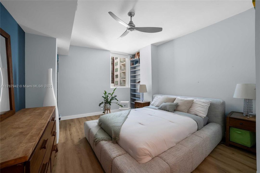 For Rent: $3,900 (2 beds, 2 baths, 1044 Square Feet)