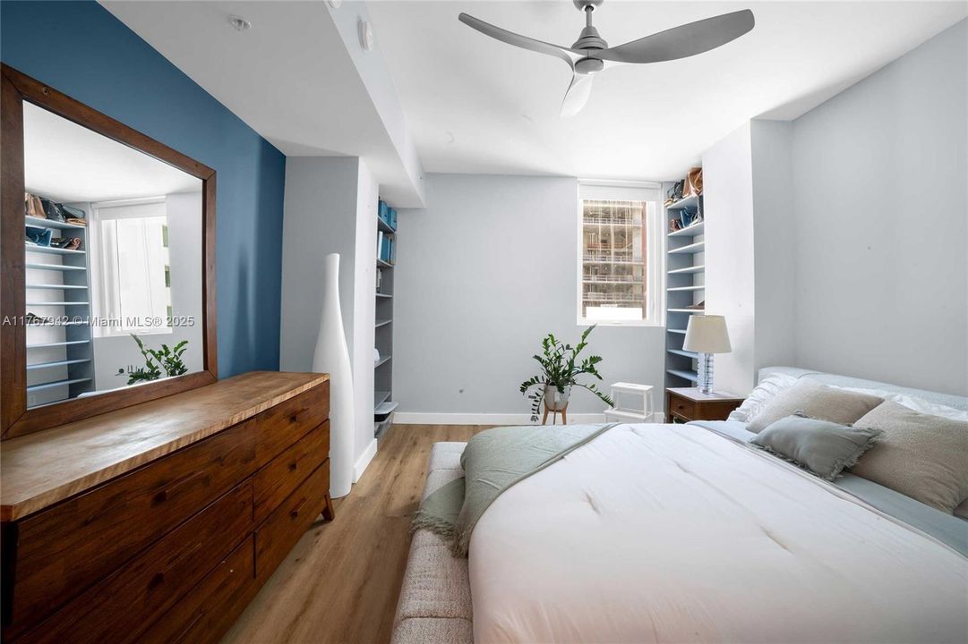 For Rent: $3,900 (2 beds, 2 baths, 1044 Square Feet)