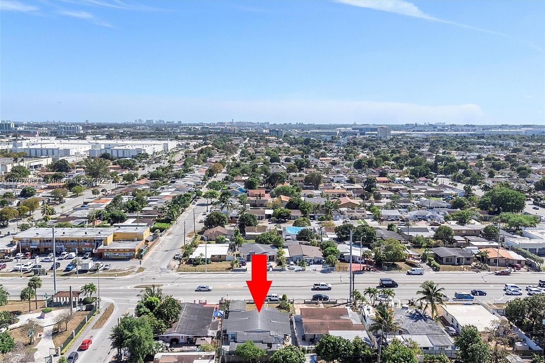 最近售出: $599,950 (4 贝兹, 3 浴室, 1884 平方英尺)