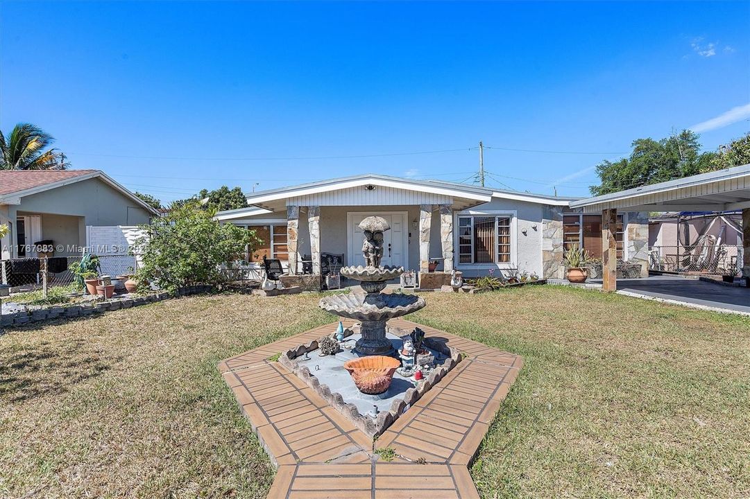 最近售出: $599,950 (4 贝兹, 3 浴室, 1884 平方英尺)