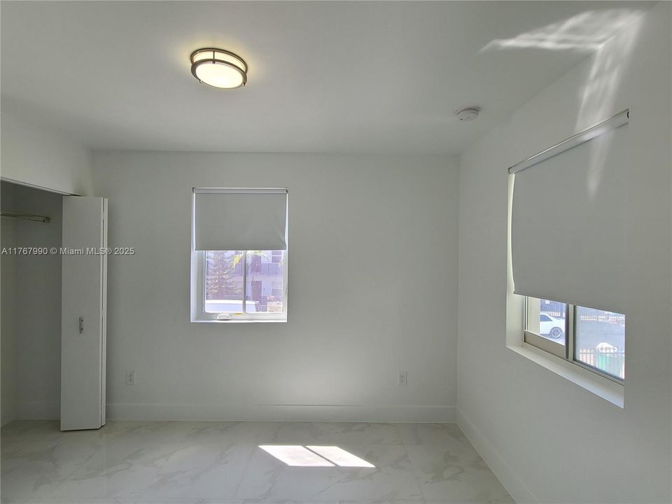 Recently Rented: $1,620 (1 beds, 1 baths, 2152 Square Feet)