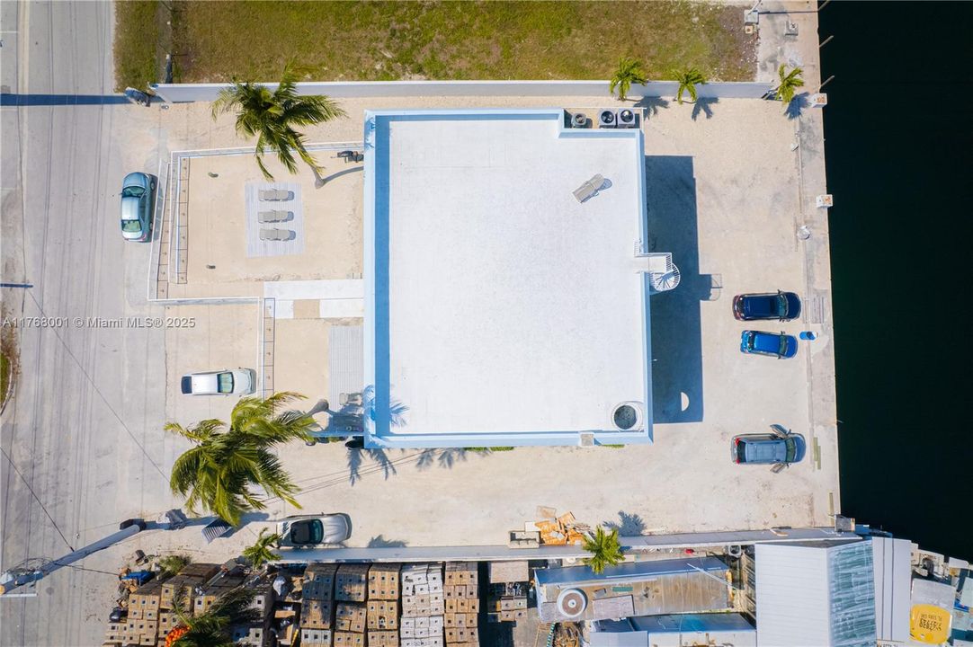 En Venta: $5,000 (0.30 acres)