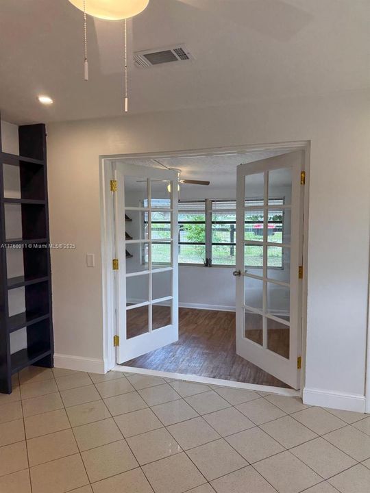 Recently Rented: $2,200 (2 beds, 1 baths, 874 Square Feet)