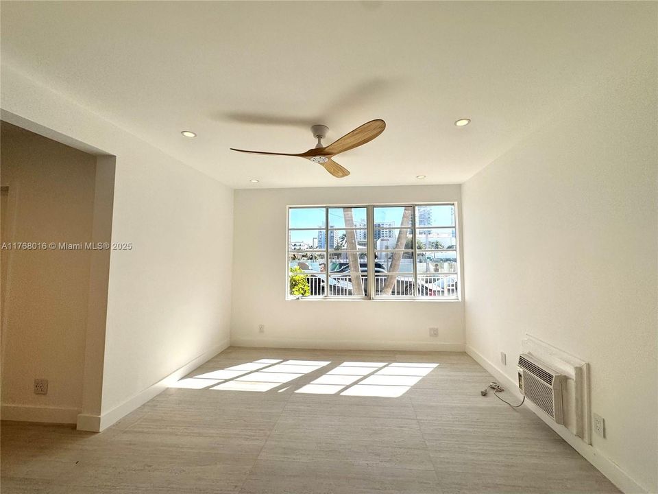 Recently Rented: $2,000 (1 beds, 1 baths, 601 Square Feet)