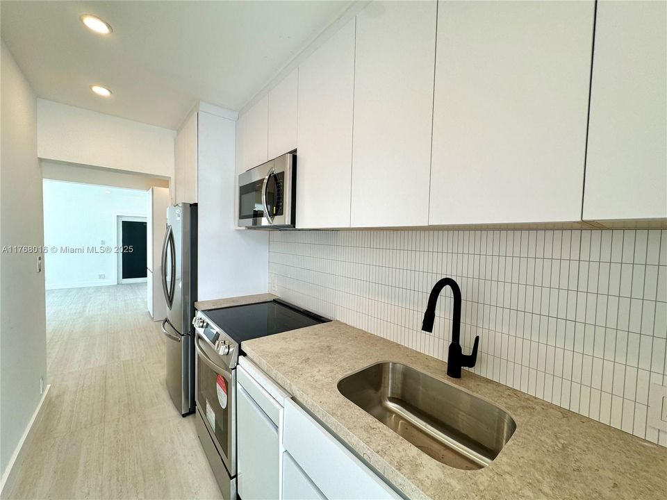 Recently Rented: $2,000 (1 beds, 1 baths, 601 Square Feet)