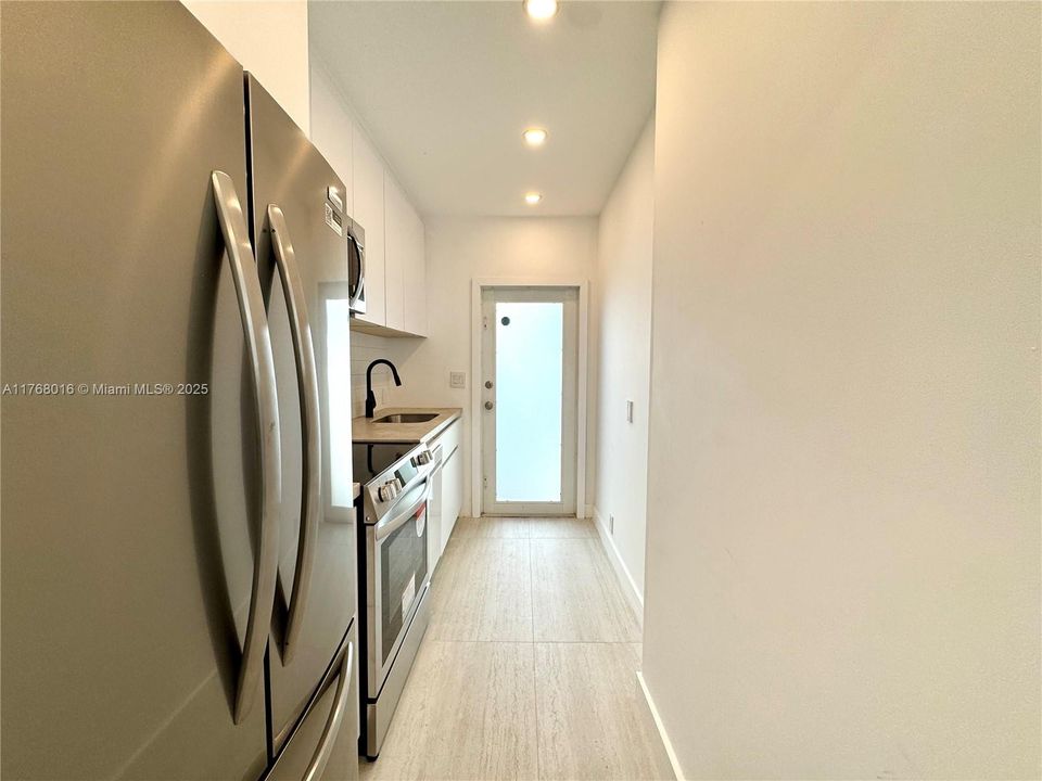 Recently Rented: $2,000 (1 beds, 1 baths, 601 Square Feet)
