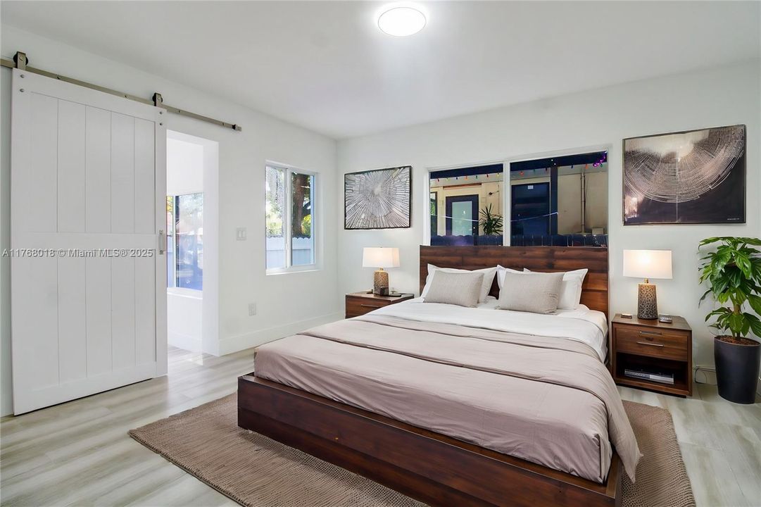 Недавно продано: $649,000 (3 спален, 2 ванн, 1468 Квадратных фут)