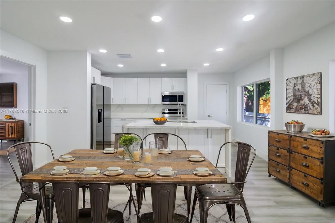 Недавно продано: $649,000 (3 спален, 2 ванн, 1468 Квадратных фут)