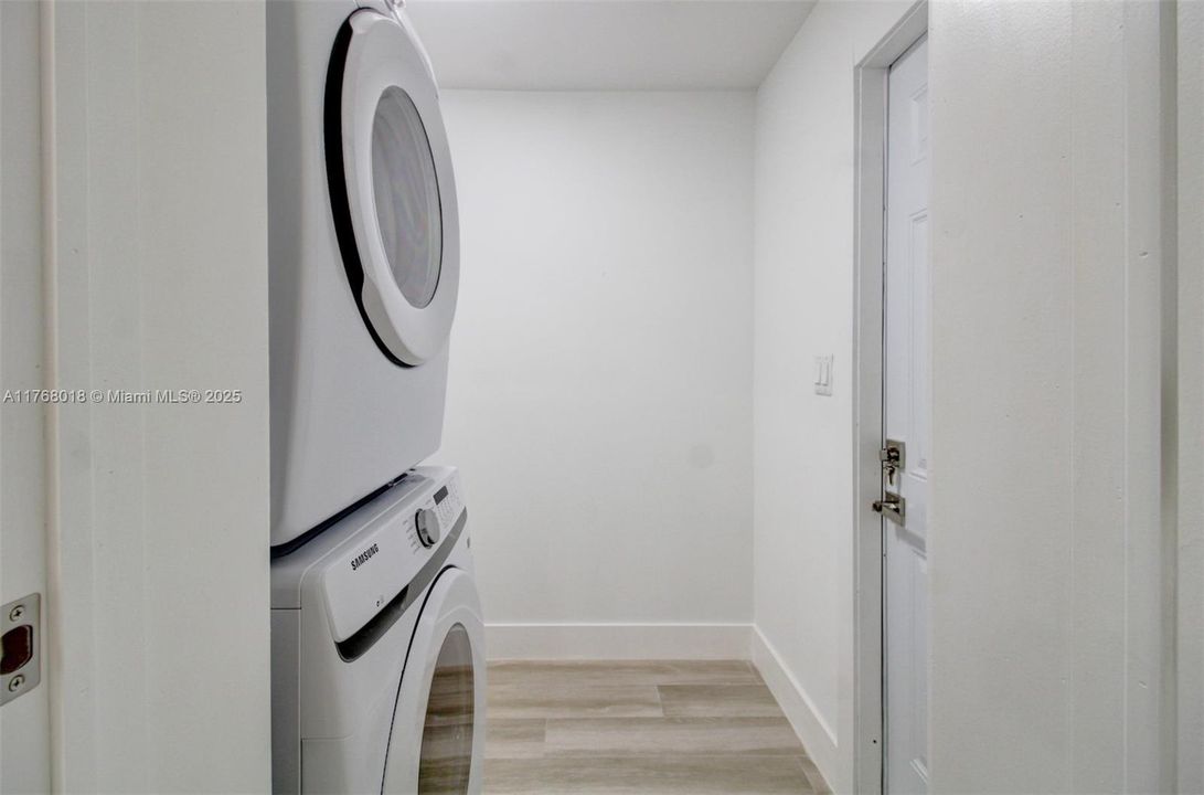 Недавно продано: $649,000 (3 спален, 2 ванн, 1468 Квадратных фут)