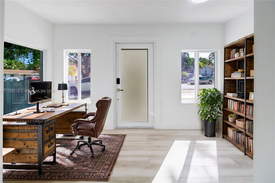 Недавно продано: $649,000 (3 спален, 2 ванн, 1468 Квадратных фут)