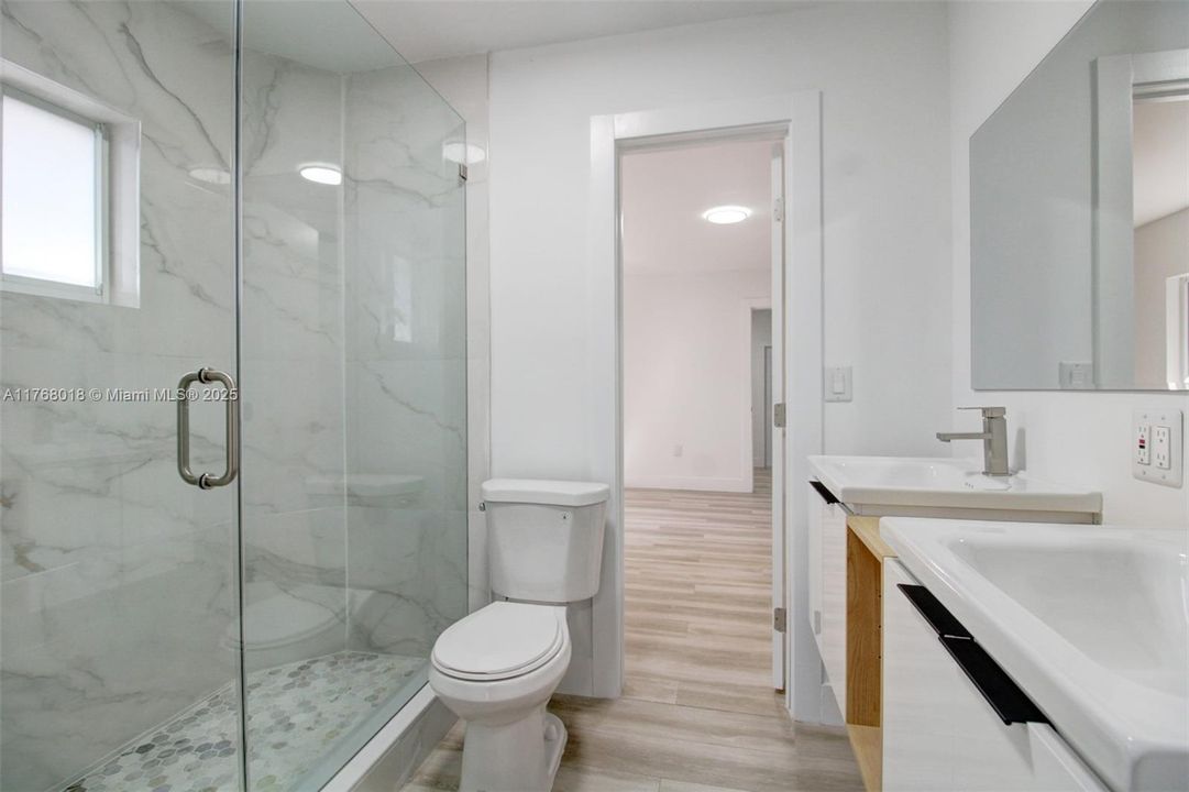 Недавно продано: $649,000 (3 спален, 2 ванн, 1468 Квадратных фут)