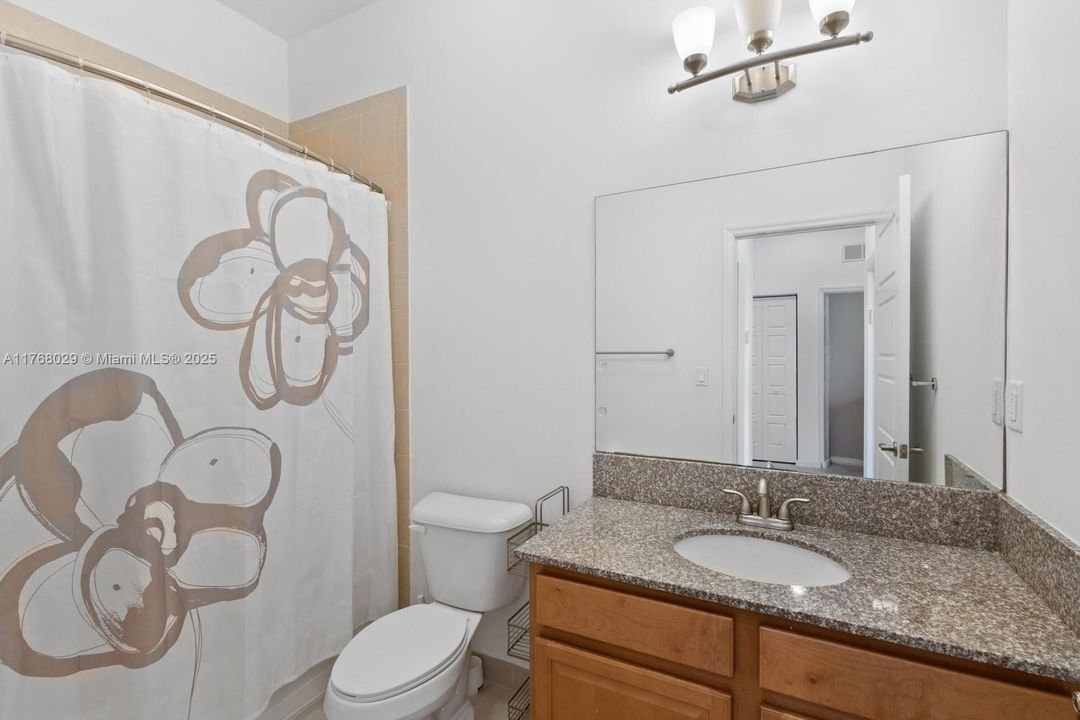 Recently Sold: $748,000 (3 beds, 2 baths, 1965 Square Feet)