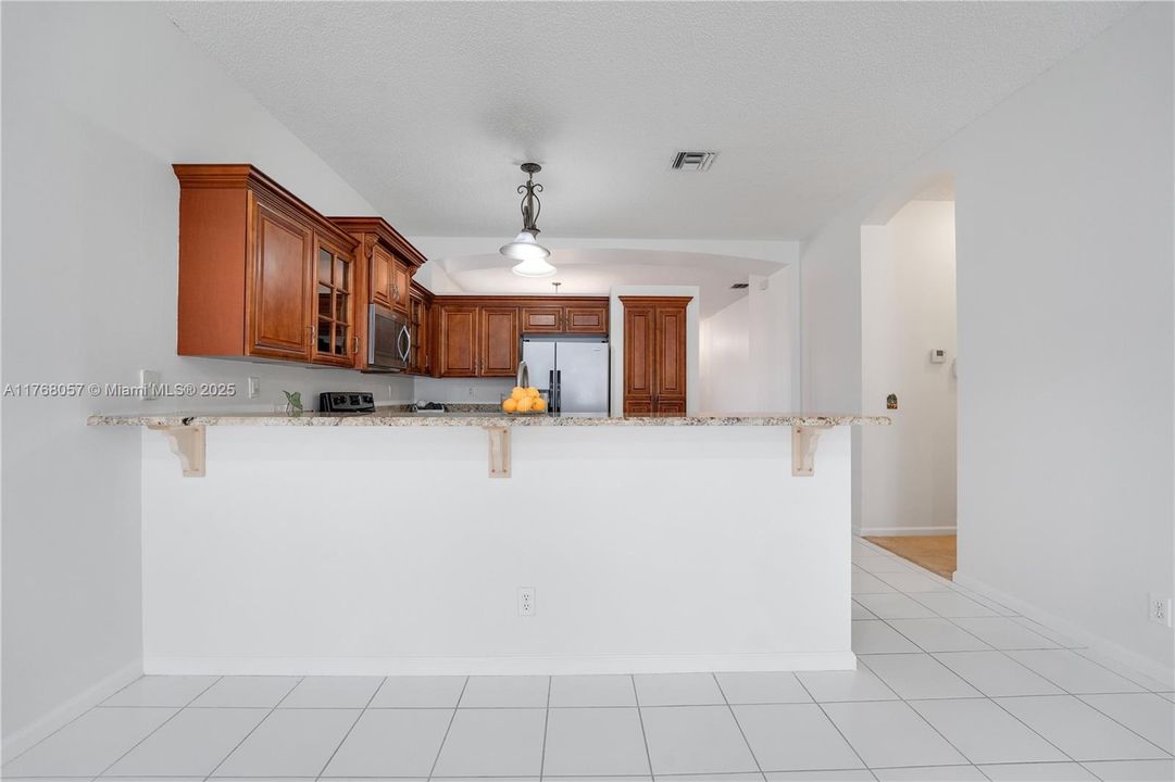 Recently Sold: $558,900 (3 beds, 2 baths, 1694 Square Feet)