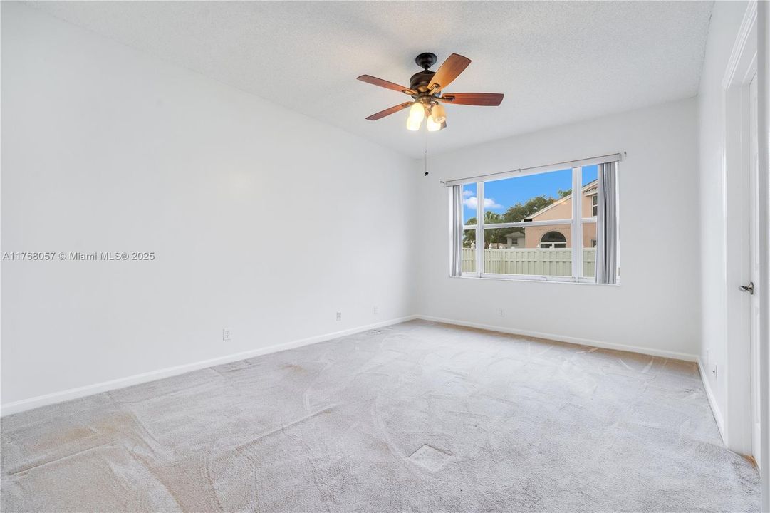 Recently Sold: $558,900 (3 beds, 2 baths, 1694 Square Feet)