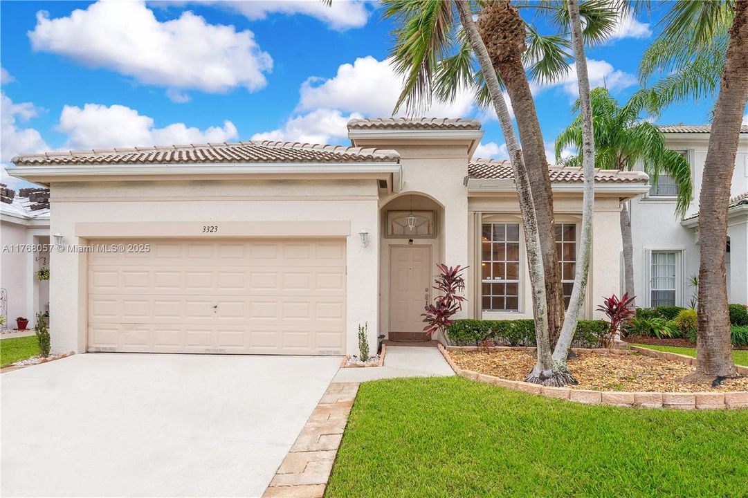 Recently Sold: $558,900 (3 beds, 2 baths, 1694 Square Feet)