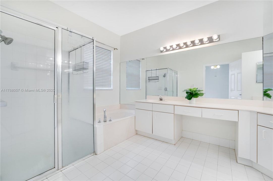 Recently Sold: $558,900 (3 beds, 2 baths, 1694 Square Feet)