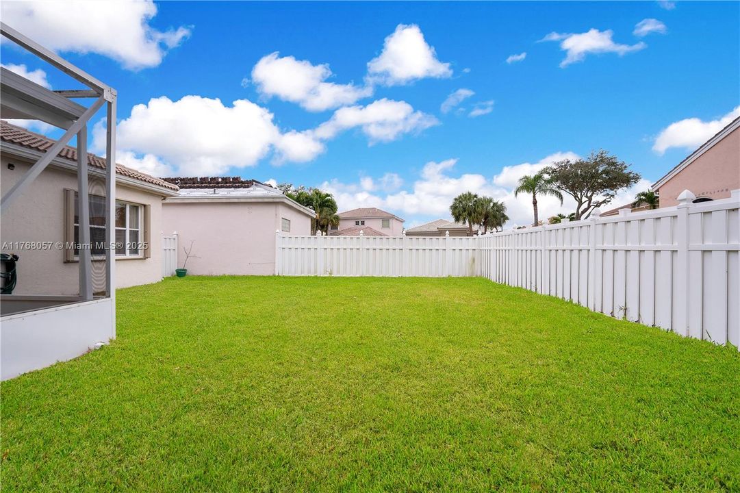 Recently Sold: $558,900 (3 beds, 2 baths, 1694 Square Feet)