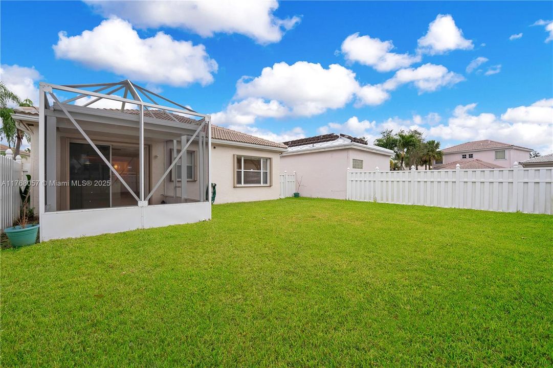 Recently Sold: $558,900 (3 beds, 2 baths, 1694 Square Feet)