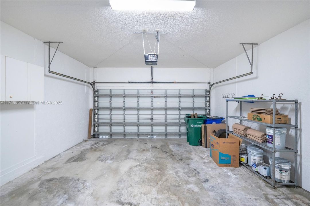 Recently Sold: $558,900 (3 beds, 2 baths, 1694 Square Feet)