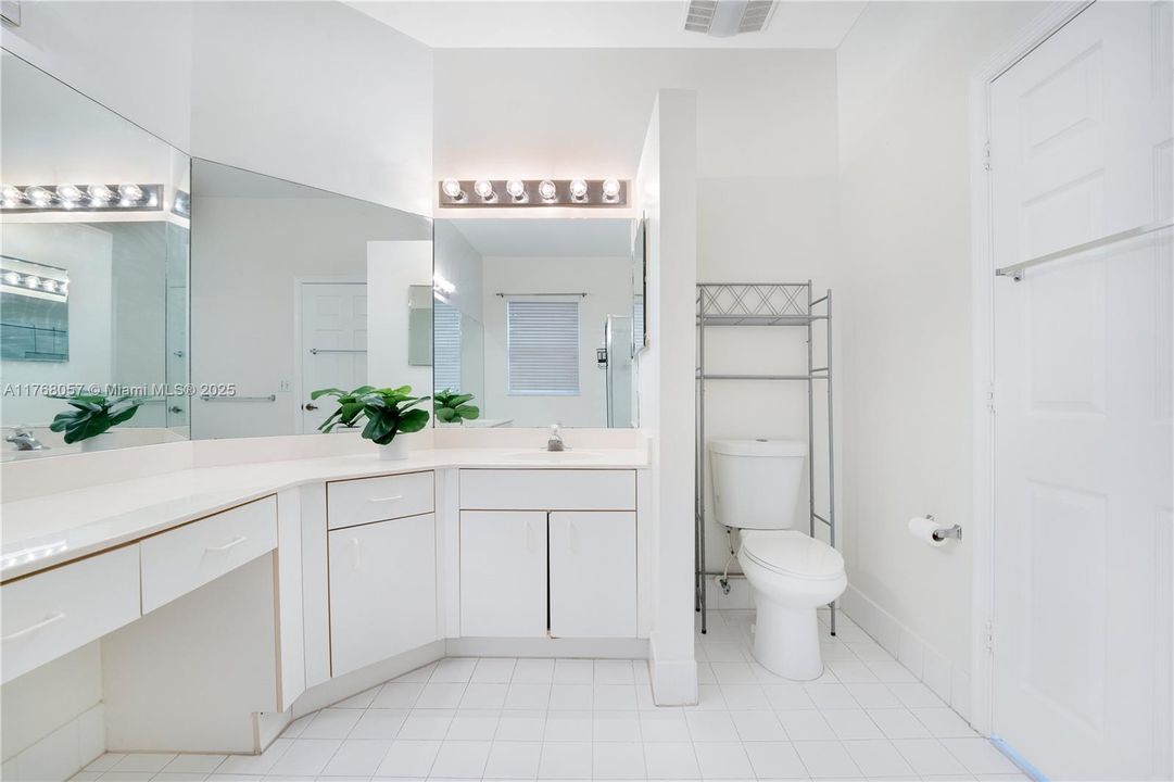 Recently Sold: $558,900 (3 beds, 2 baths, 1694 Square Feet)