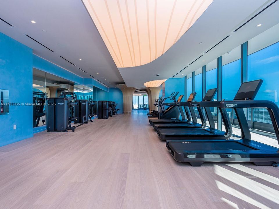 For Sale: $1,199,000 (1 beds, 2 baths, 1022 Square Feet)