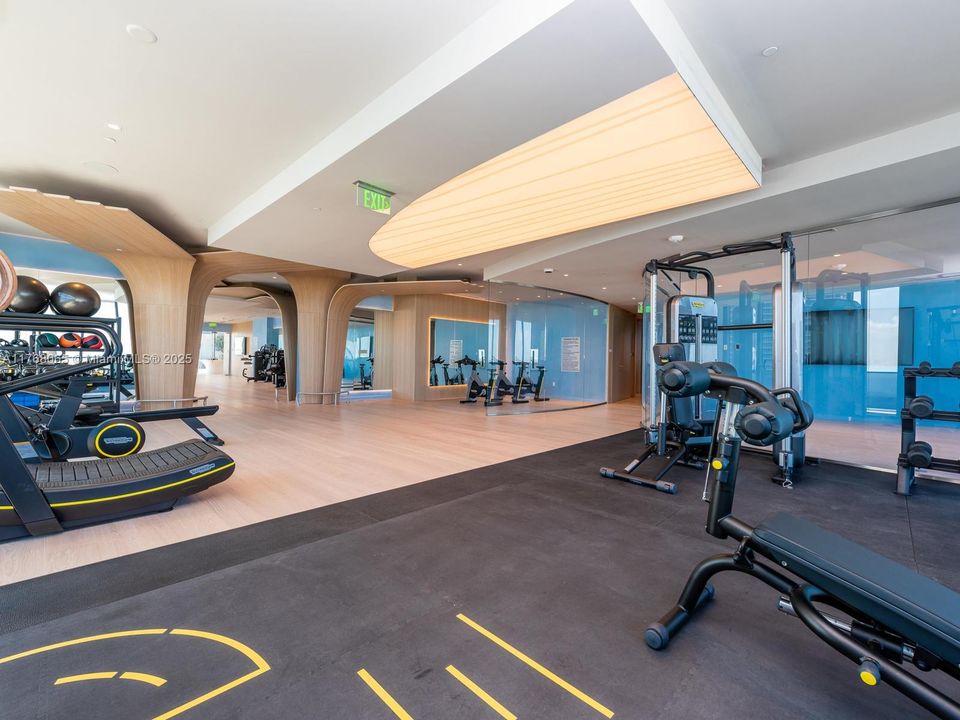 For Sale: $1,199,000 (1 beds, 2 baths, 1022 Square Feet)