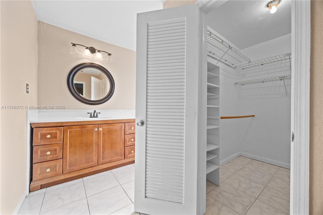 Recently Sold: $349,999 (2 beds, 2 baths, 1682 Square Feet)