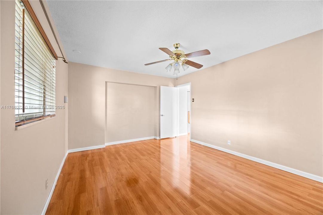 Recently Sold: $349,999 (2 beds, 2 baths, 1682 Square Feet)