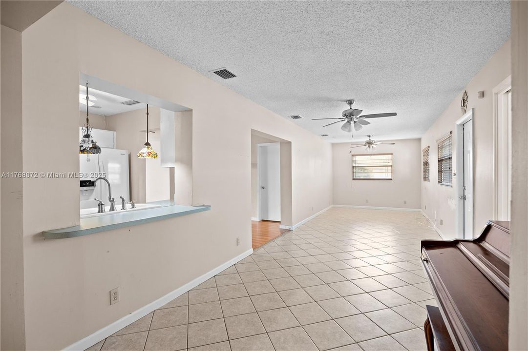 Recently Sold: $349,999 (2 beds, 2 baths, 1682 Square Feet)