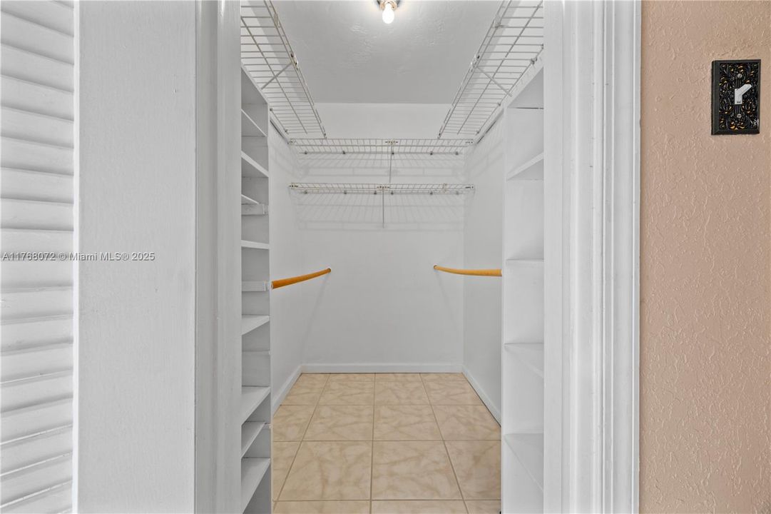 Recently Sold: $349,999 (2 beds, 2 baths, 1682 Square Feet)