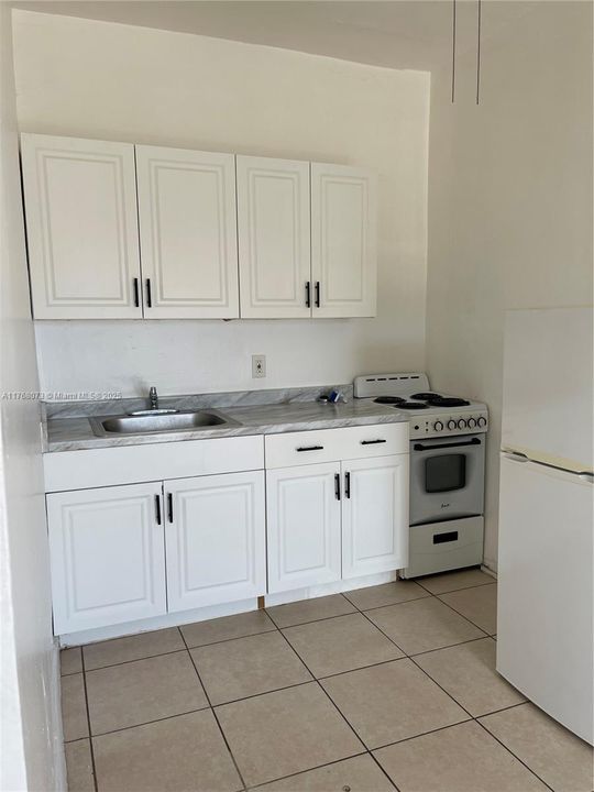 Recently Rented: $1,200 (1 beds, 1 baths, 2495 Square Feet)
