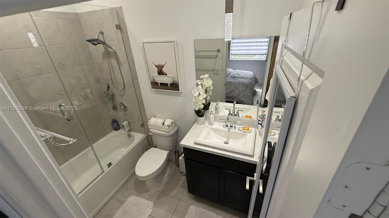 Recientemente alquilado: $2,350 (2 camas, 2 baños, 1208 Pies cuadrados)