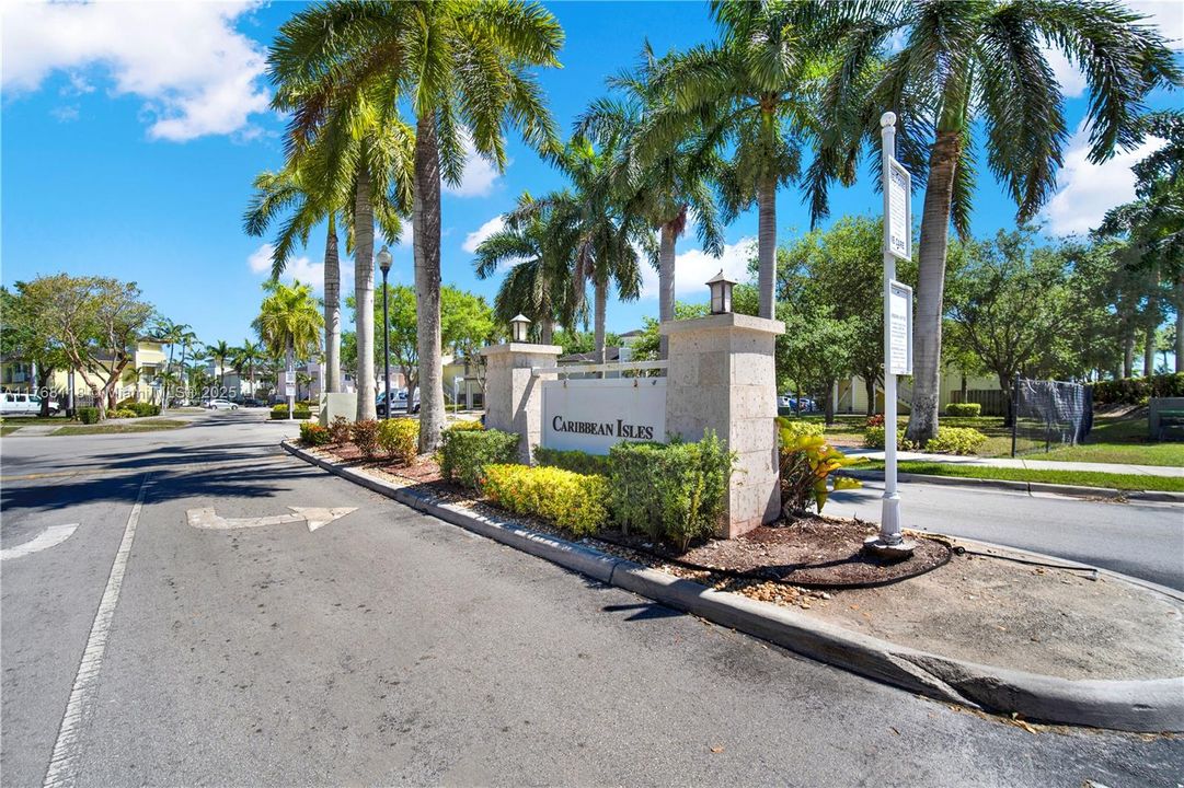 Recently Sold: $225,000 (2 beds, 2 baths, 1048 Square Feet)