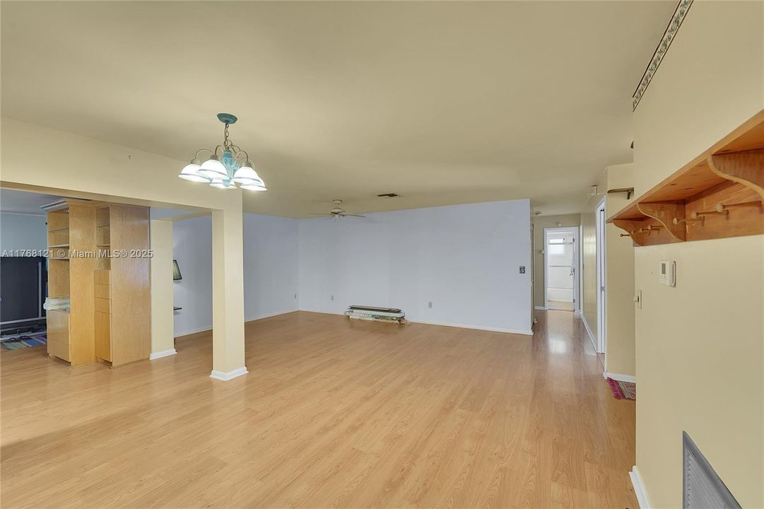 Recently Sold: $625,000 (3 beds, 2 baths, 1791 Square Feet)