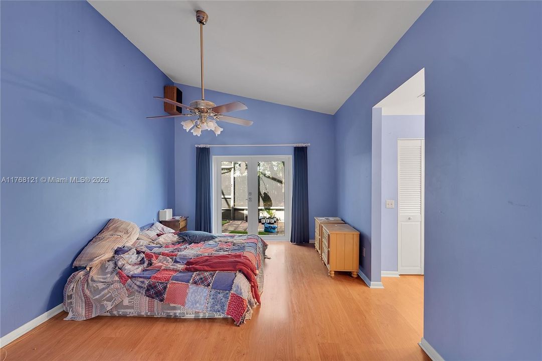 Recently Sold: $625,000 (3 beds, 2 baths, 1791 Square Feet)