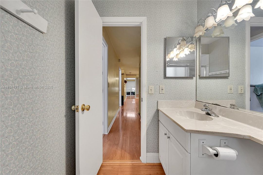 Recently Sold: $625,000 (3 beds, 2 baths, 1791 Square Feet)