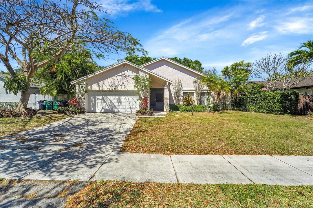 Recently Sold: $625,000 (3 beds, 2 baths, 1791 Square Feet)