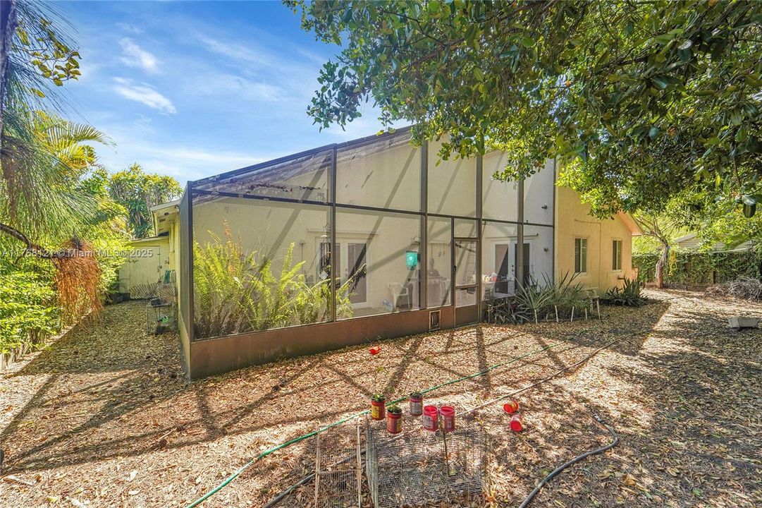 Recently Sold: $625,000 (3 beds, 2 baths, 1791 Square Feet)