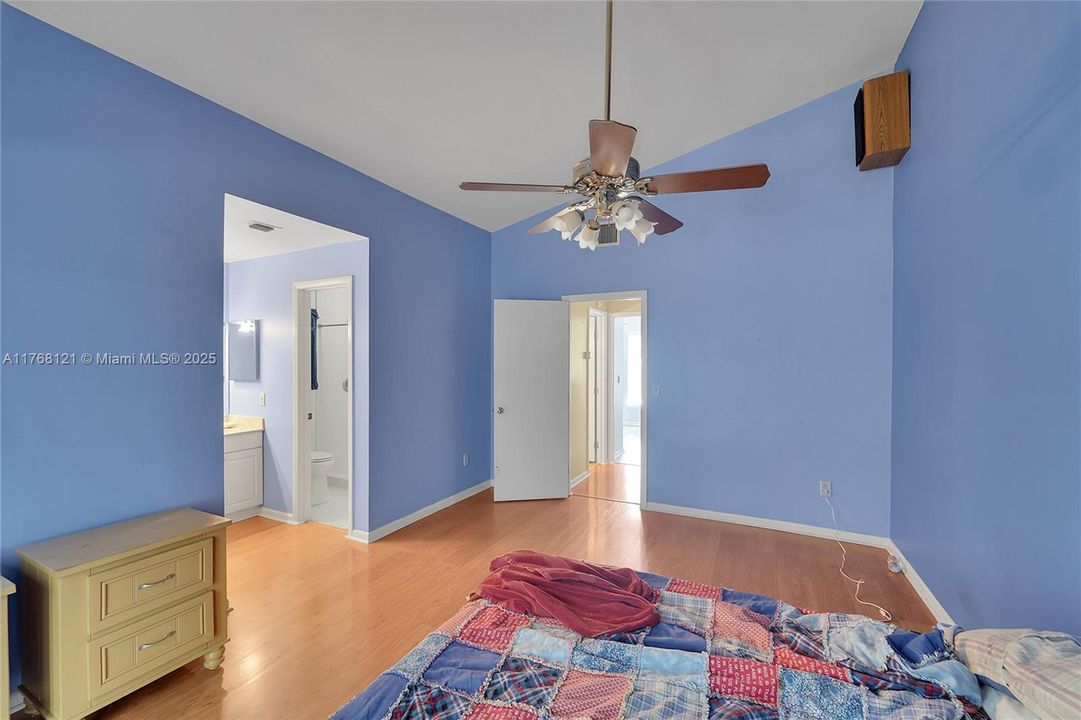 Recently Sold: $625,000 (3 beds, 2 baths, 1791 Square Feet)