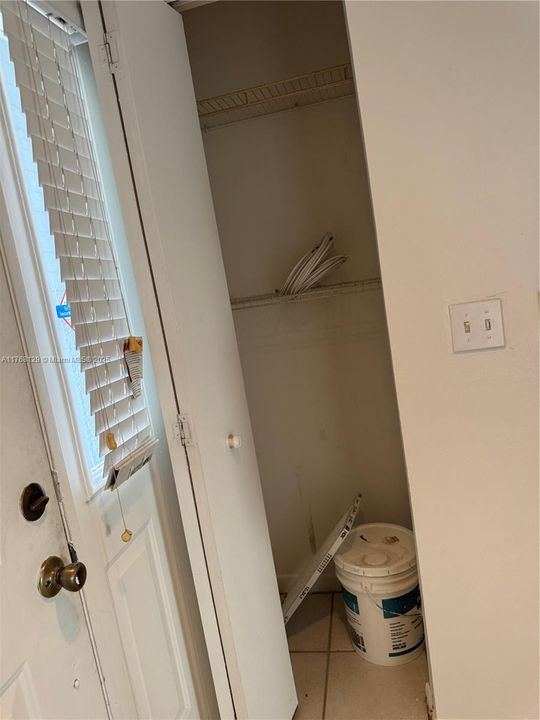 Vendido Recientemente: $174,000 (2 camas, 2 baños, 930 Pies cuadrados)