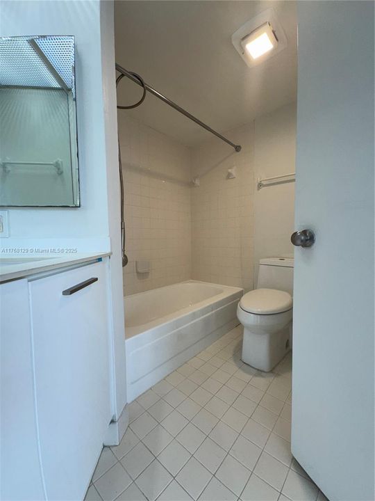 Vendido Recientemente: $174,000 (2 camas, 2 baños, 930 Pies cuadrados)