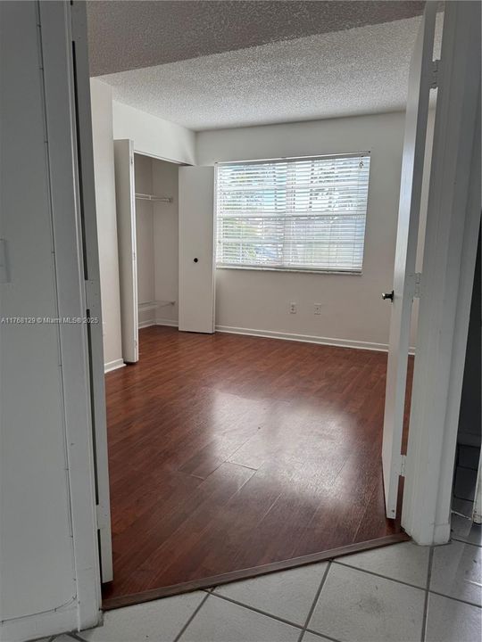 Vendido Recientemente: $174,000 (2 camas, 2 baños, 930 Pies cuadrados)