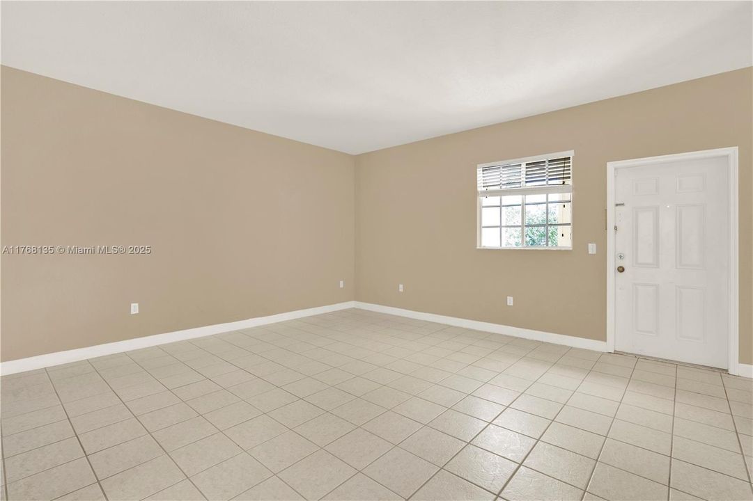 Recently Sold: $225,000 (2 beds, 2 baths, 1048 Square Feet)