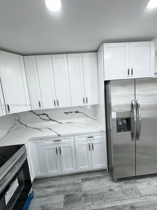 Recently Sold: $885,000 (3 beds, 2 baths, 1292 Square Feet)