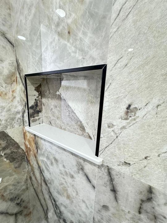 Recently Sold: $885,000 (3 beds, 2 baths, 1292 Square Feet)