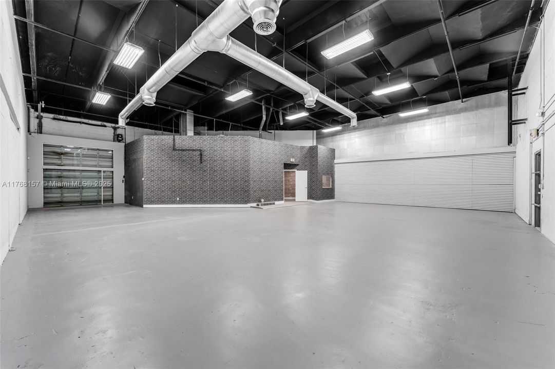 Recently Rented: $6,999 (0 beds, 0 baths, 0 Square Feet)