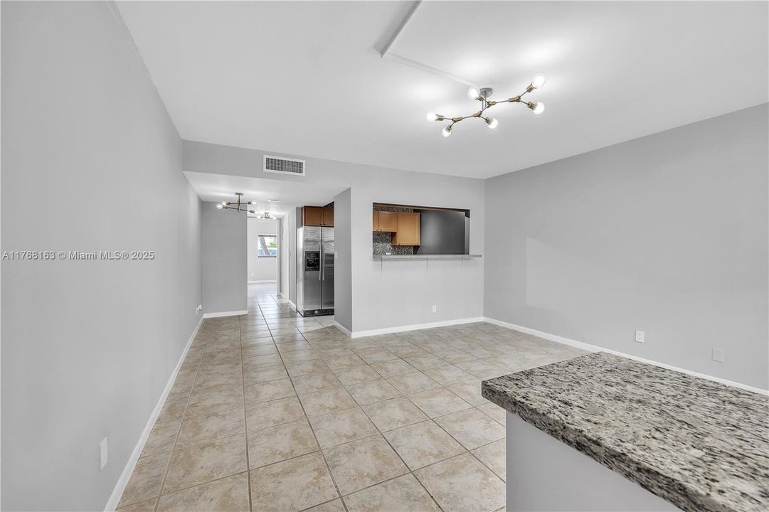 Vendido Recientemente: $179,000 (1 camas, 1 baños, 685 Pies cuadrados)